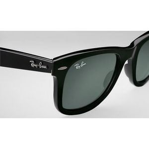 Black Ray-Bans, new without tags, comes with case!